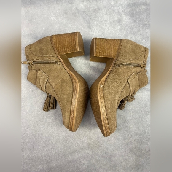 Nine West suede tassel healed loafers Women's Size 6.5 - Picture 3 of 9